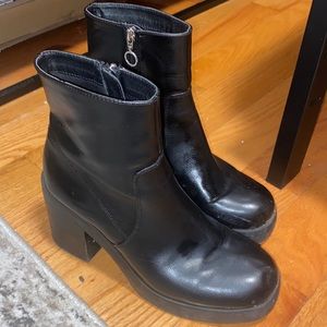 Chinese Laundry heeled black boots 9.5